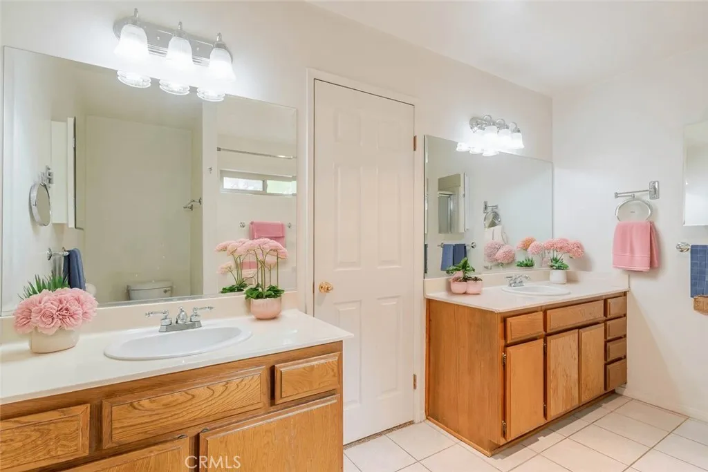 2401 E Greenview Drive, Glendora, California 91741 home-pic-24